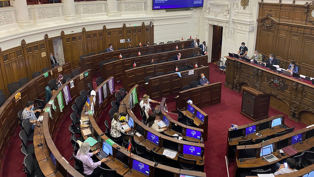 La nueva Constitución de Chile incluye el derecho a una muerte digna (y otros cambios que introducirá el texto)