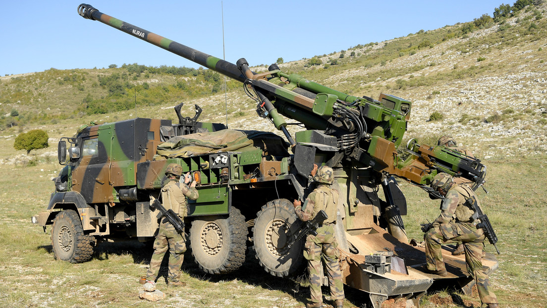 Francia entrega sistemas de artillería Caesar y misiles antitanque Milan al Ejército ucraniano