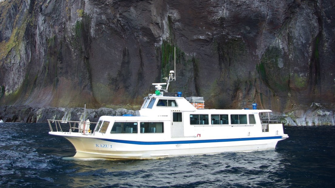 Desaparece un barco turístico con 26 personas a bordo frente a la isla japonesa de Hokkaido