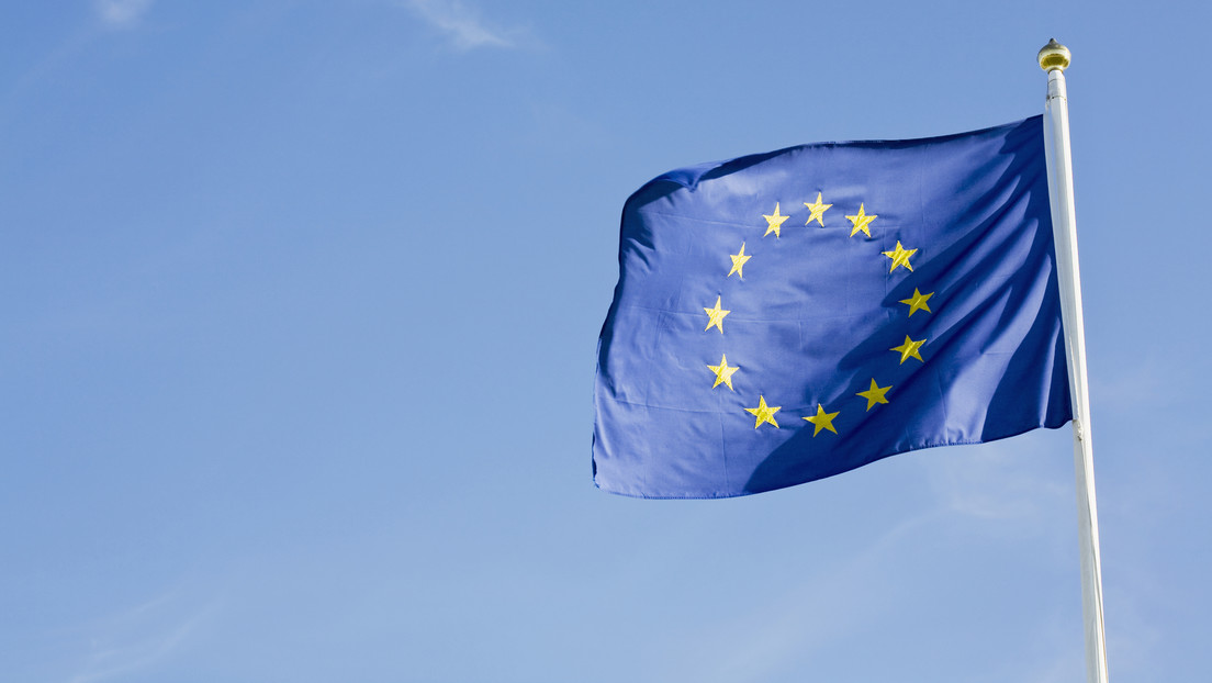 La UE llega a un acuerdo "histórico" sobre nueva ley que contempla medidas para combatir la desinformación y los contenidos ilegales en Internet
