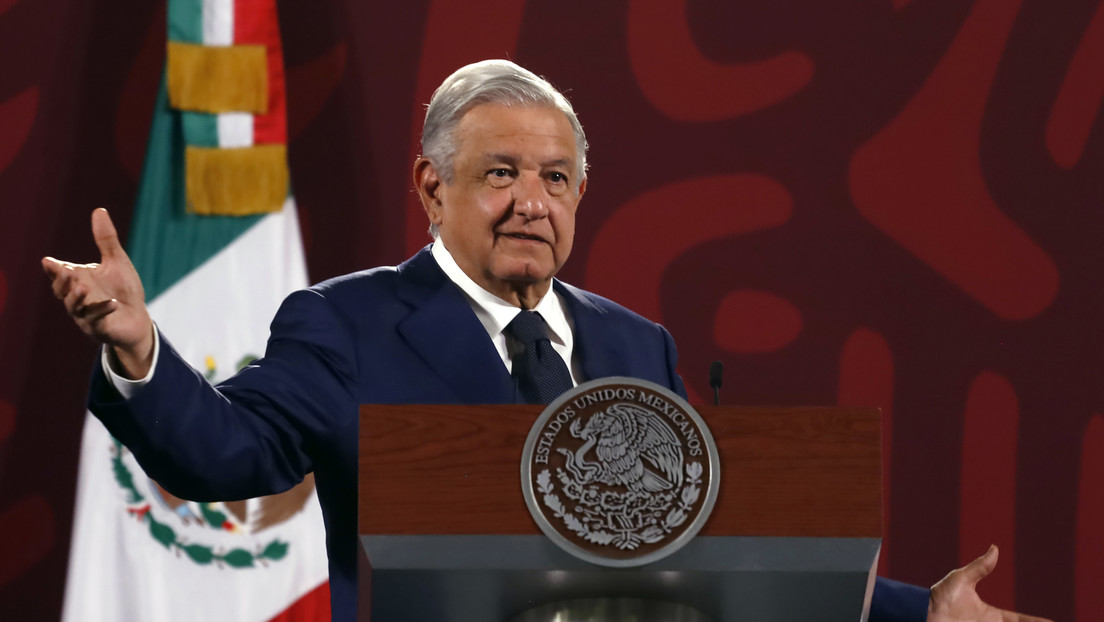 López Obrador pide que Elon Musk "limpie" Twitter de "la manipulación con bots y la censura"