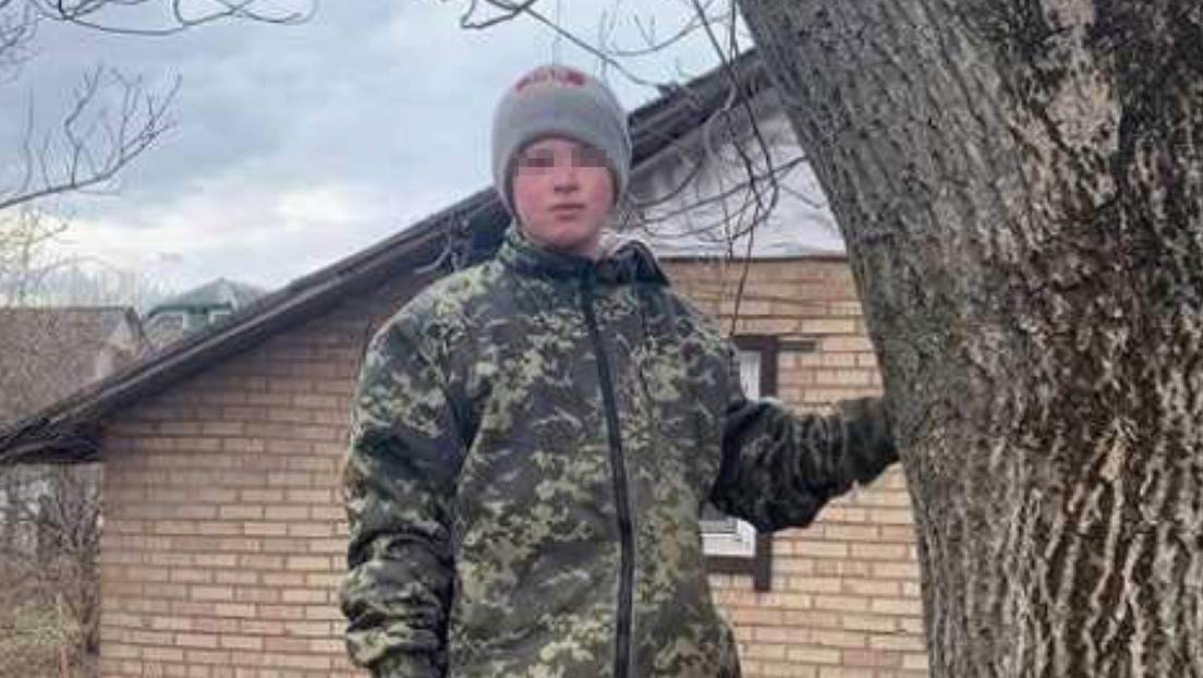 Acusan a dos militares ucranianos de matar a un niño de 12 años que jugaba a la guerra