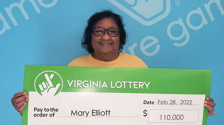Una mujer por poco pierde su premio de 110.000 dólares por arrojar el boleto de la lotería a la basura