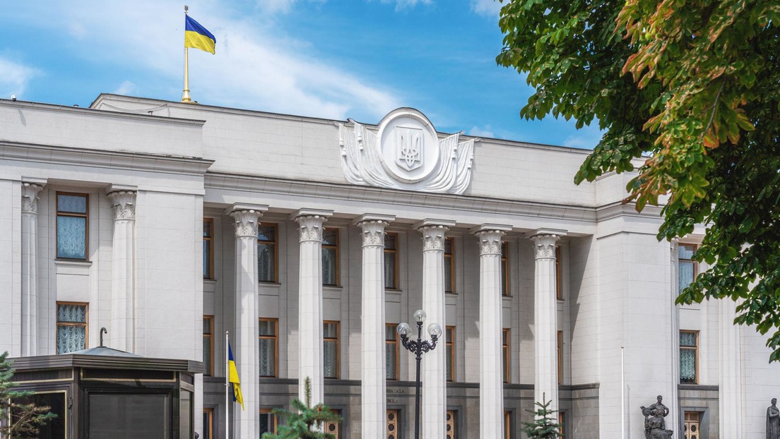 Ucrania promulga una ley que permite prohibir partidos políticos "prorrusos"