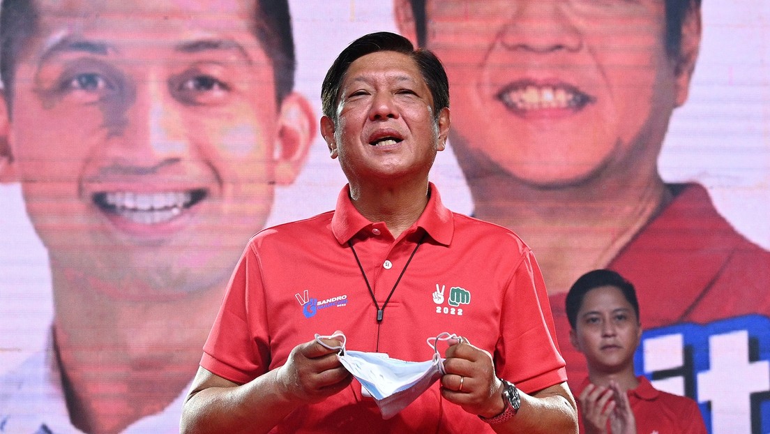 El hijo del expresidente Ferdinand Marcos encabeza los resultados preliminares de las elecciones presidenciales en Filipinas