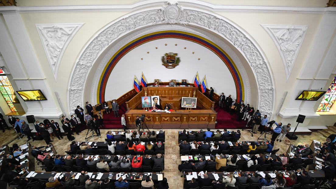 El Parlamento de Venezuela exige a Perú una investigación profunda sobre la "brutal golpiza" sufrida por un niño venezolano