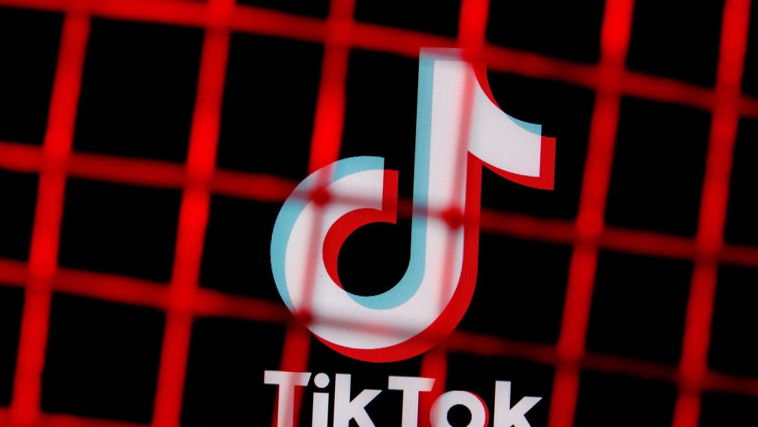 Denuncian a TikTok por la muerte de una niña que participó en el 'desafío del apagón'