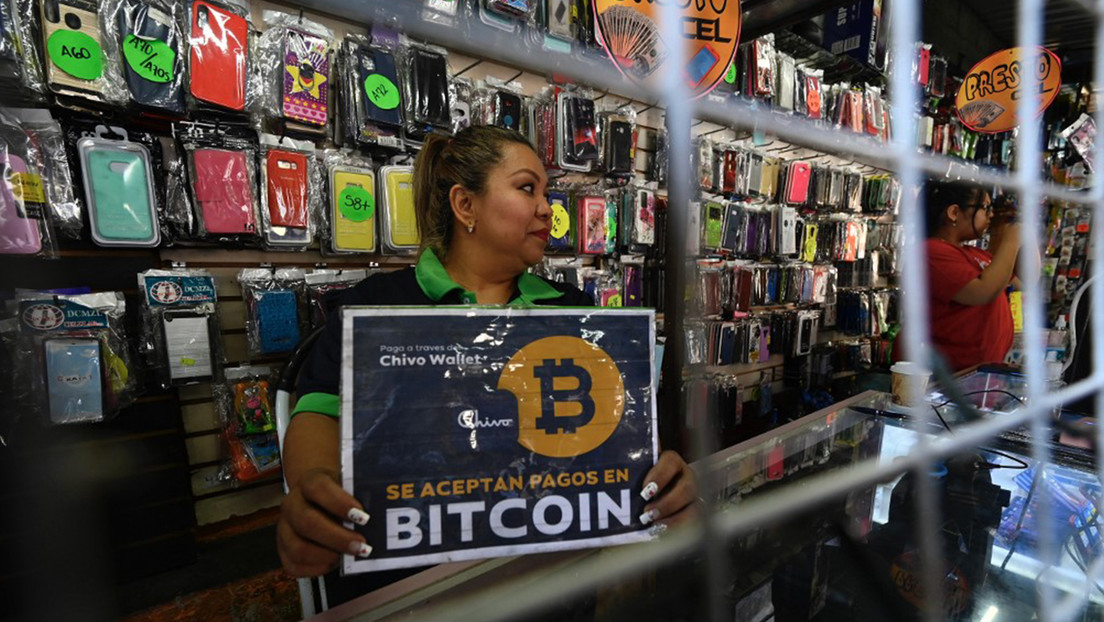 La caída del bitcóin le cuesta unos 36 millones de dólares a El Salvador