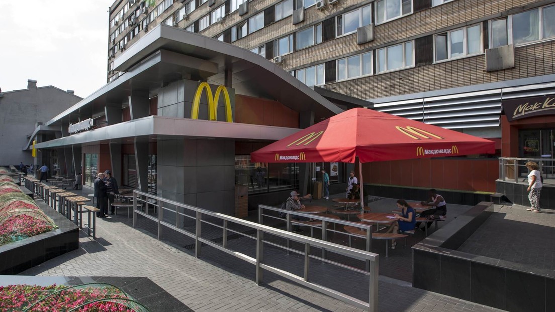 McDonald’s abandona el mercado de Rusia y planea vender sus negocios en el país