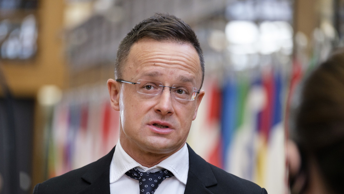 El canciller de Hungría afirma que su país debería recibir una multimillonaria recompensa de la UE para apoyar el embargo al petróleo ruso