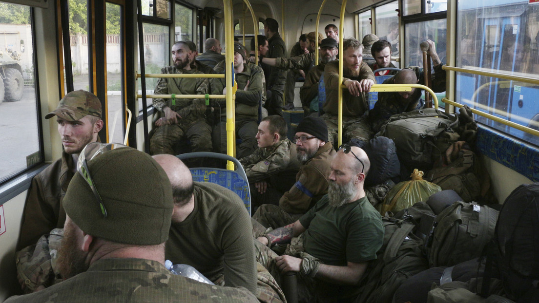 Aumentan a 959 los combatientes ucranianos parapetados en Azovstal que se rindieron a las tropas rusas, informa el Ministerio de Defensa de Rusia