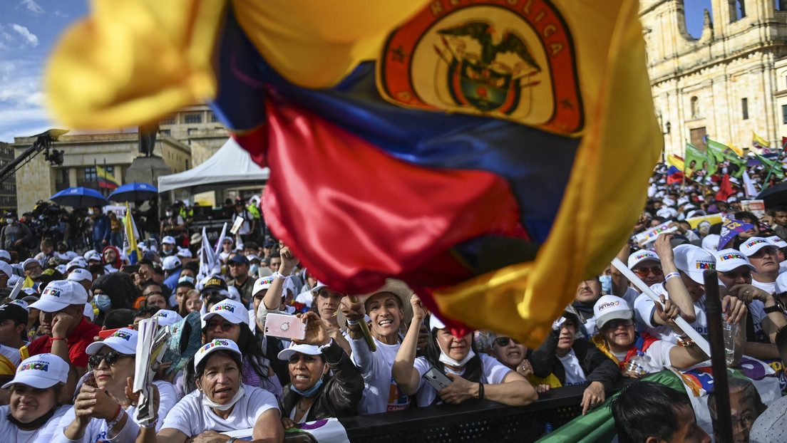 Políticos de más de 20 países expresan su "grave preocupación" por la amenaza de violencia en las presidenciales de Colombia