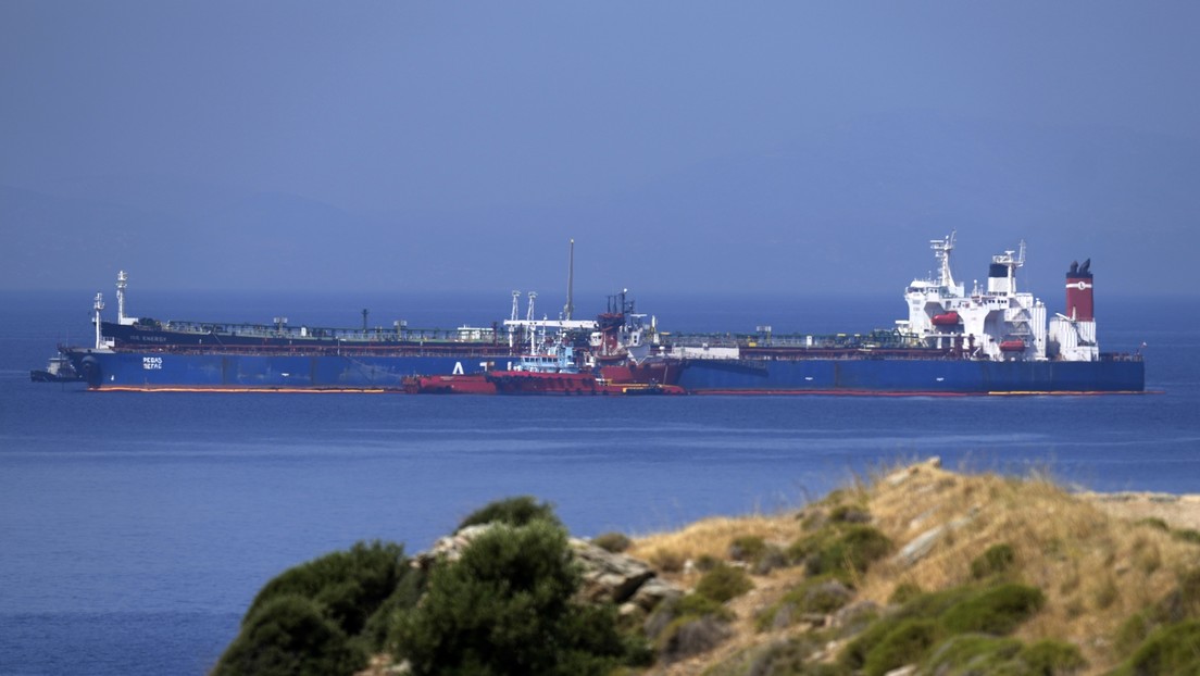 Irán incauta dos petroleros griegos en aguas del Golfo Pérsico (FOTOS)