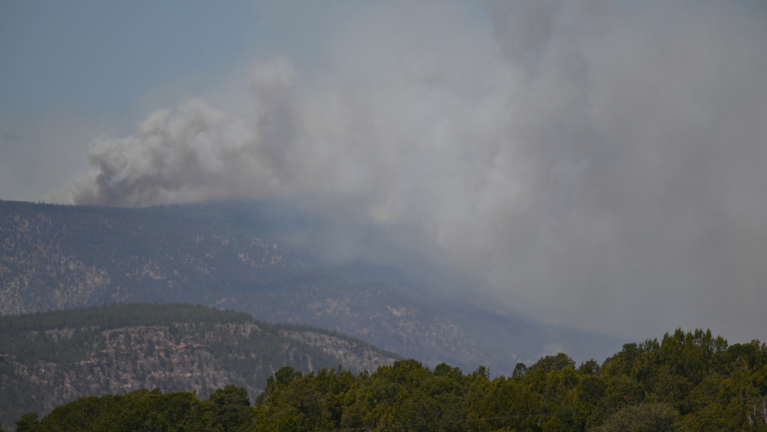 Agencia gubernamental de EE.UU. admite haber provocado accidentalmente un incendio forestal masivo que destruyó cientos de hogares  