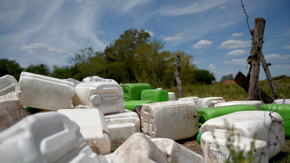 Millones de envases de agroquímicos sin reciclar intoxican Argentina