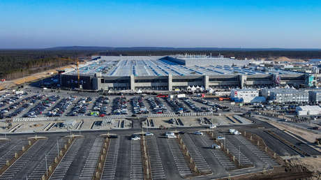Tesla planea ampliar su primera fábrica europea, en Alemania, adquiriendo 100 hectáreas más de terreno