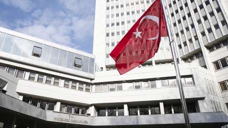 Cancillería de Turquía: La "gran mayoría de turcos" están en contra del ingreso de Finlandia y Suecia en la OTAN