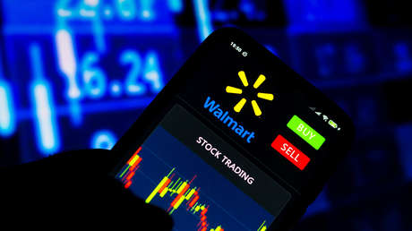 La familia más rica del mundo, propietaria de Walmart, pierde casi 19.000 millones de dólares tras la mayor caída de sus acciones en 35 años