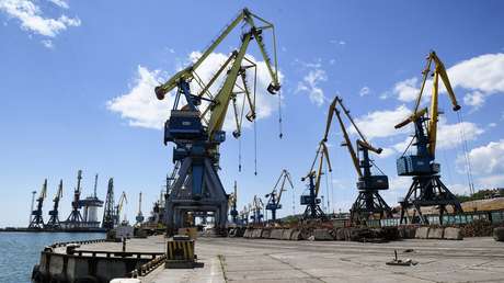 Las Fuerzas Armadas de Rusia abren 2 corredores para la evacuación de barcos extranjeros de puertos ucranianos en el mar Negro y de Azov