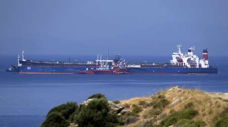 Irán incauta dos petroleros griegos en aguas del Golfo Pérsico (FOTOS)