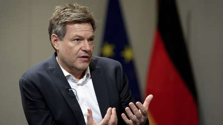 "Berlín no puede cumplir todos los deseos de Ucrania": un ministro alemán rechaza las críticas de Kiev sobre suministros de armas