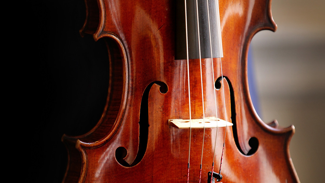 El Stradivarius que usó el maestro de Albert Einstein se vende por más de 15 millones de dólares y roza el récord del violín más caro