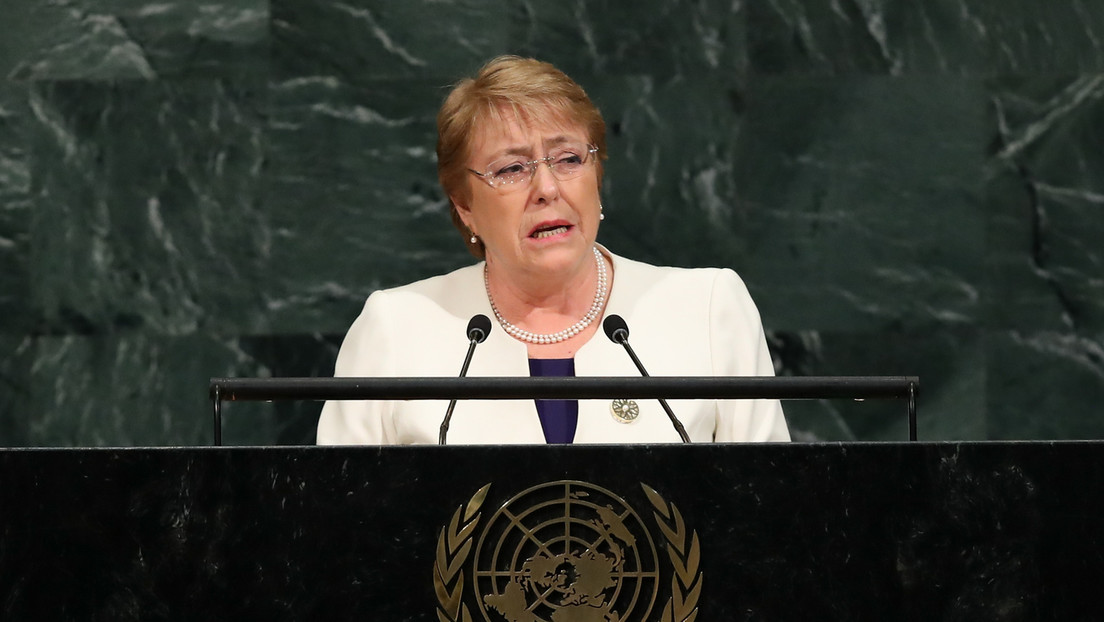 El regreso de Bachelet a Chile causa un revuelo político en medio de la campaña rumbo al plebiscito de la nueva Constitución