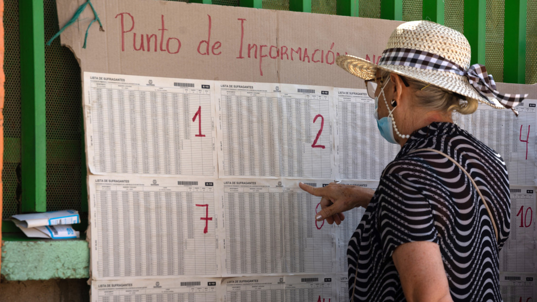 Lo que se juega Colombia en las elecciones presidenciales (y los escollos que enfrentan los candidatos)