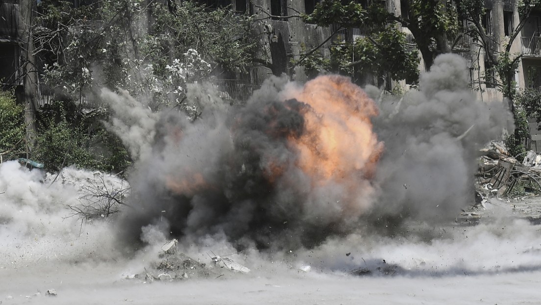 Ucrania bombardea una planta de la industria de defensa en Donetsk (VIDEO)