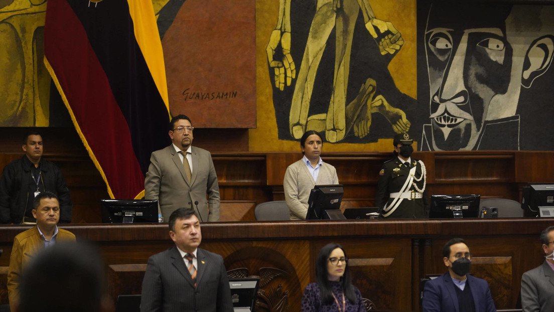 ¿Muerte cruzada? Parlamentarios de Ecuador formalizan pedido para debatir posible destitución de Lasso