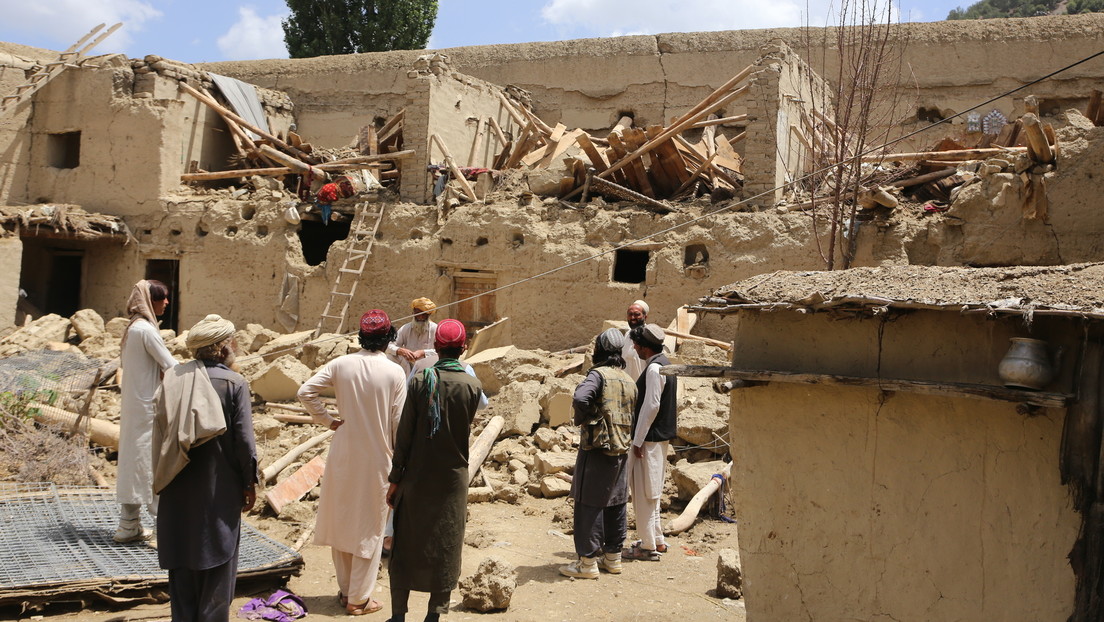 Las autoridades afganas advierten de un brote de enfermedades entre los supervivientes del terremoto que dejó más de 1.000 muertos