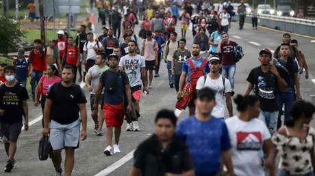 La caravana de migrantes logra un acuerdo de regularización con las autoridades de México