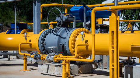Bloomberg: La reducción de suministros de gas ruso obliga a Europa a recurrir a sus reservas de invierno
