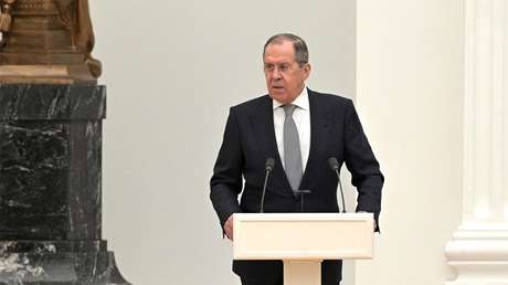 Rusia: "Cuando Ucrania se dirija a nosotros con una propuesta para reanudar las negociaciones de paz, estudiaremos la situación sobre el terreno"