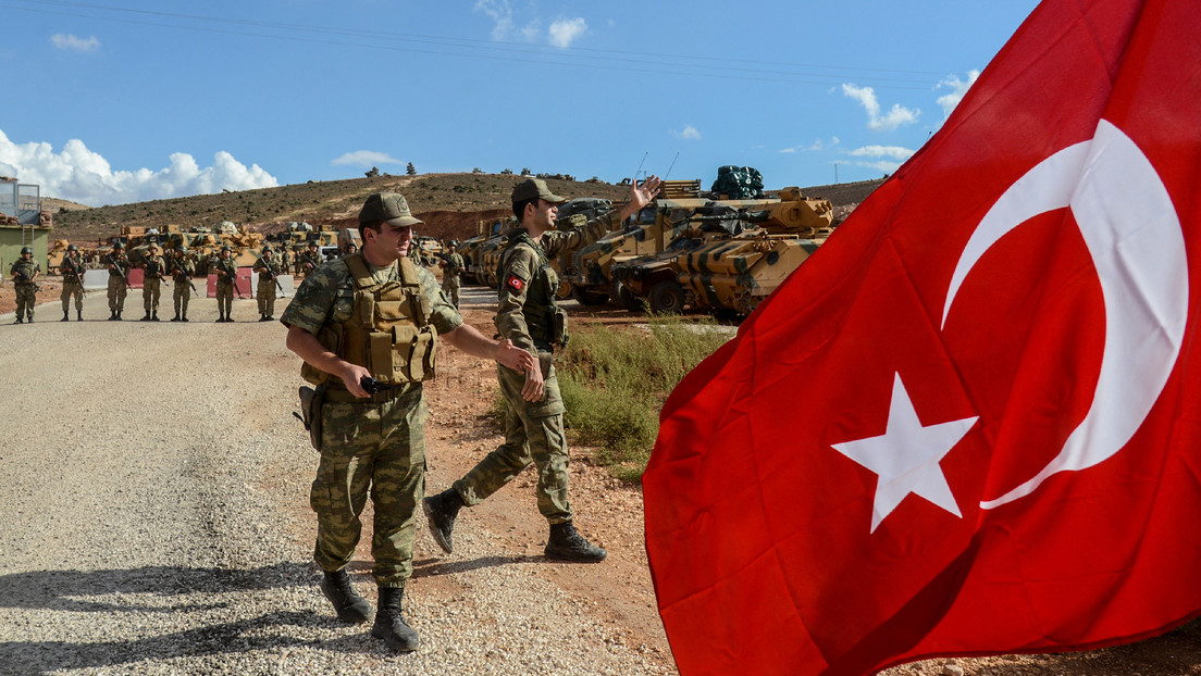 Erdogan promete convertir a las Fuerzas Armadas de Turquía en "las número uno del mundo"