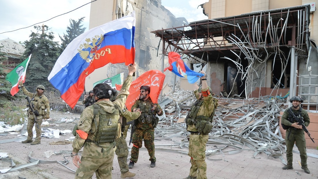 Zelenski confirma la retirada de las tropas ucranianas de la ciudad de Lisichansk