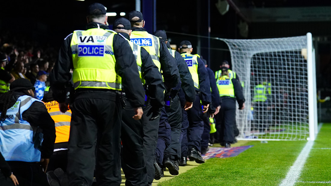 La Policía británica arresta a una "estrella" de la Premier League bajo sospecha de violación a una joven