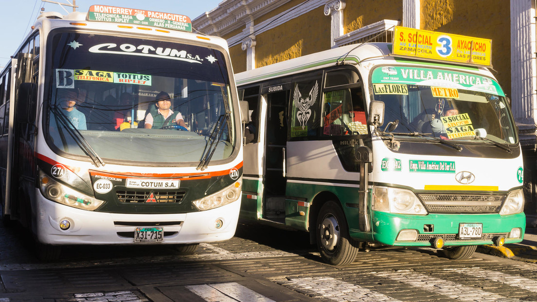 El choque de un autobús que se quedó sin frenos en Perú se salda con más de 40 heridos, casi la mitad menores