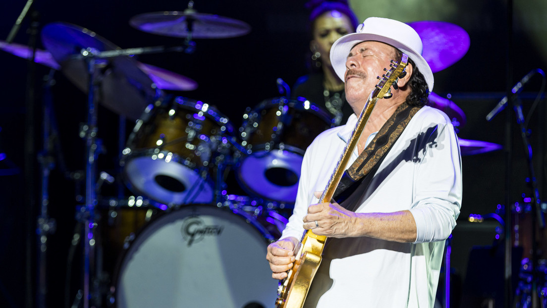 El guitarrista Carlos Santana se desmaya en pleno concierto en EE.UU. (VIDEOS)