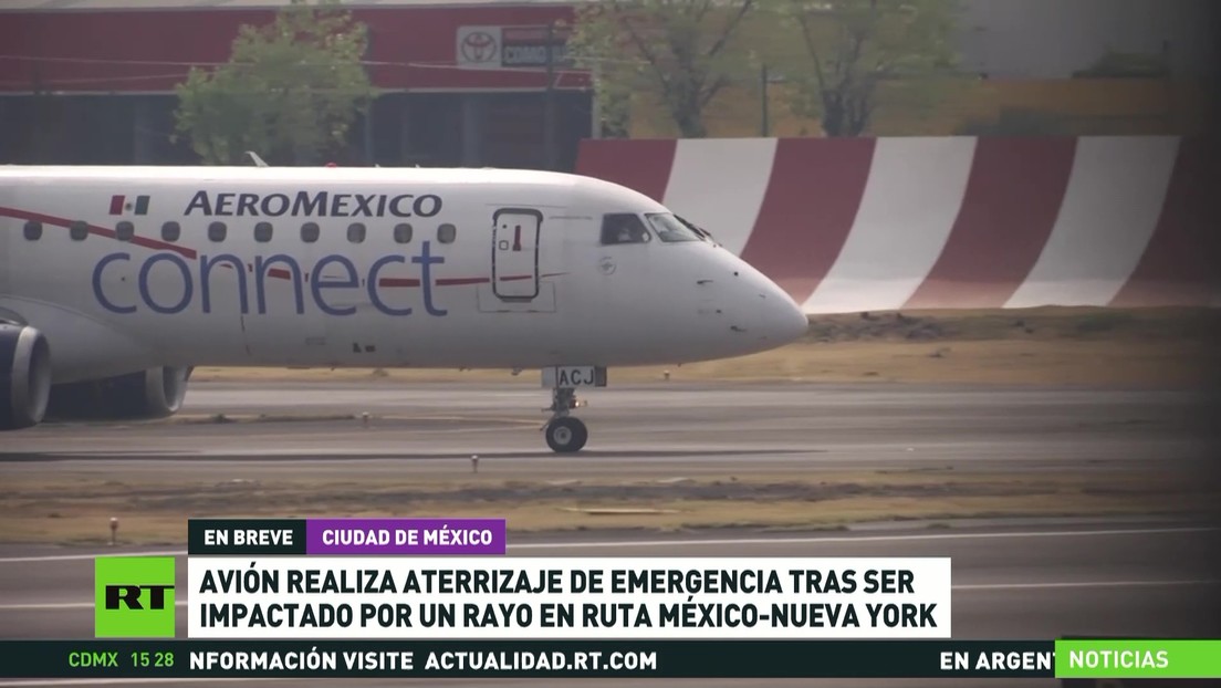 Un avión mexicano aterriza de emergencia tras ser impactado por un rayo