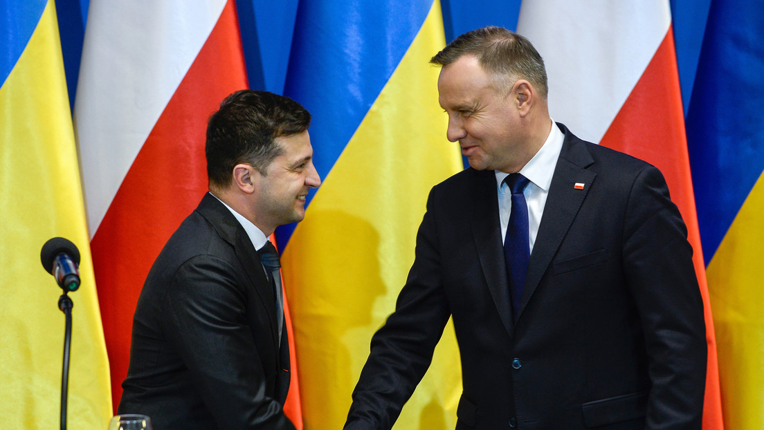 Zelenski presenta al Parlamento un proyecto de ley para conceder un estatus jurídico especial a los polacos en Ucrania