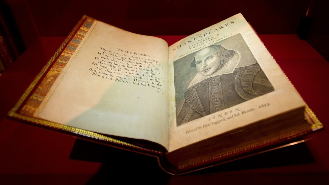 Un ejemplar original del 'First Folio' de William Shakespeare es vendido por 2,4 millones de dólares en una subasta