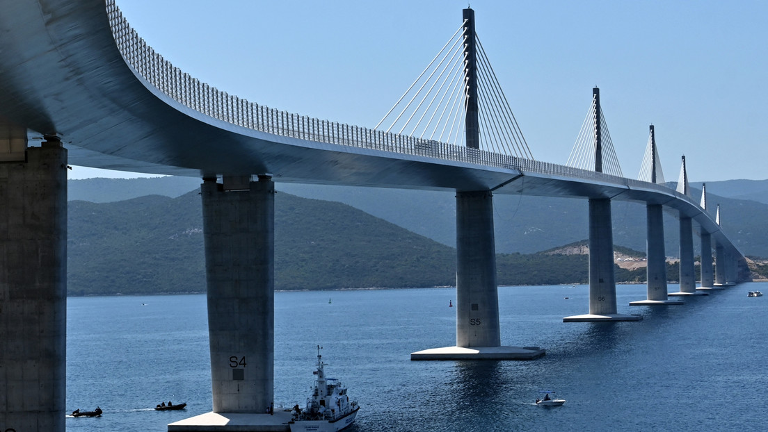 China construye en Croacia un puente que conecta por primera vez las dos partes de la costa del país