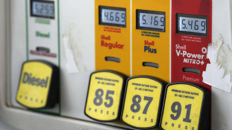 "Es una época de guerra y peligro mundial": Biden insta a los propietarios de gasolineras a reducir de inmediato el precio del combustible