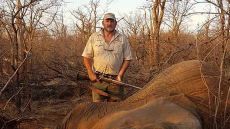 Asesinan a tiros a un conocido cazador en Sudáfrica que publicaba las fotos de sus víctimas en internet