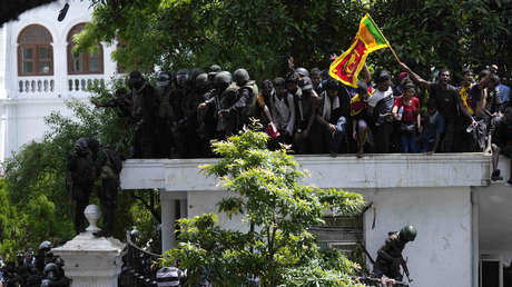 Los manifestantes en Sri Lanka anuncian que abandonarán las instituciones públicas que tomaron durante las protestas