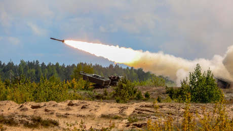 Sistemas de lanzacohetes múltiples estadounidenses HIMARS