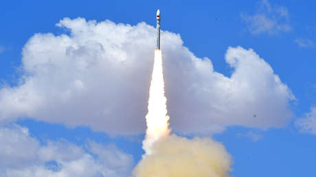 China lanza su cohete de combustible sólido más grande y poderoso