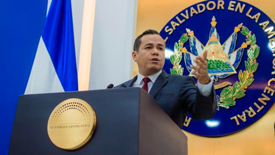El Salvador afirma que respetará las "reglas del juego" en la operación de compra de bonos soberanos