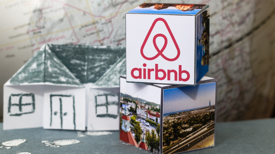 Airbnb se disculpa y retira de su plataforma una antigua "cabaña de esclavos"